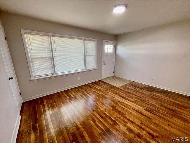 10121 Baron Drive, St Louis, MO 63136