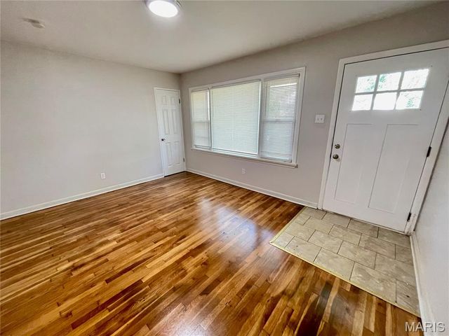 10121 Baron Drive, St Louis, MO 63136