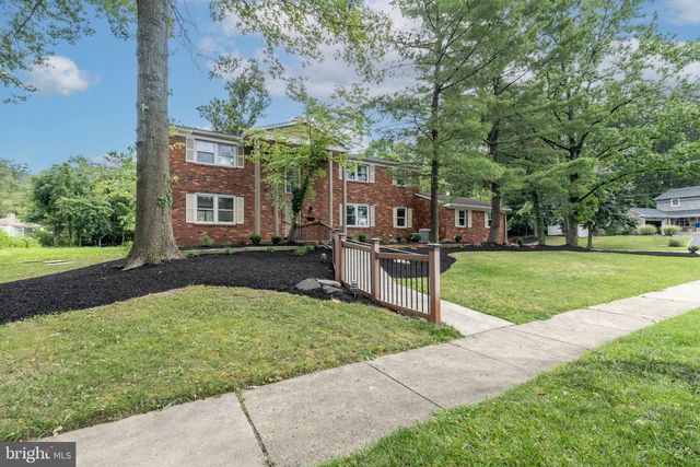1800 LARK LN, Cherry Hill, NJ 08003