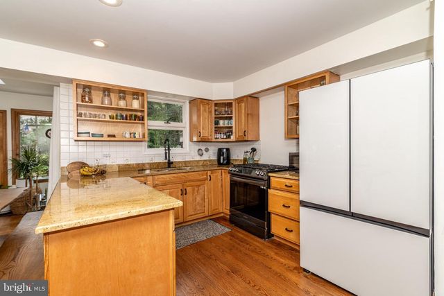 1800 LARK LN, Cherry Hill, NJ 08003