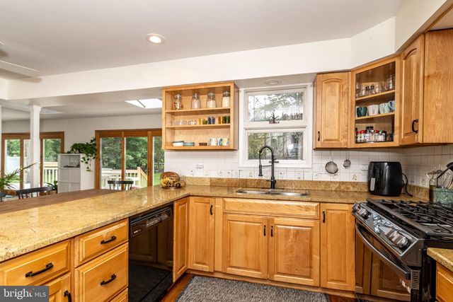 1800 LARK LN, Cherry Hill, NJ 08003
