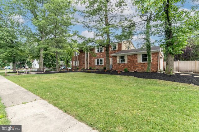 1800 LARK LN, Cherry Hill, NJ 08003