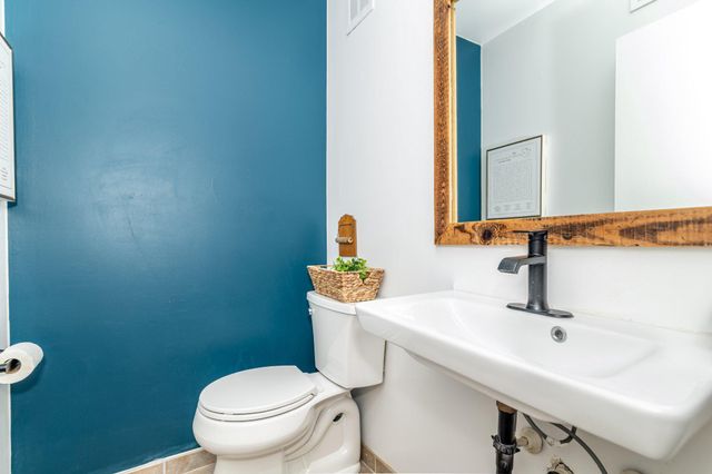 1800 LARK LN, Cherry Hill, NJ 08003