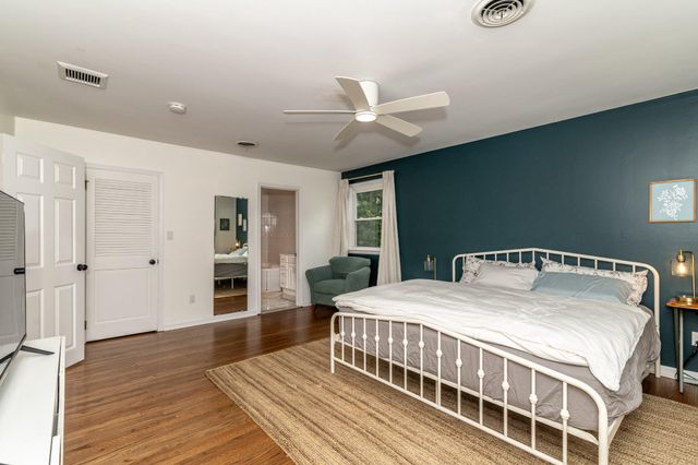 1800 LARK LN, Cherry Hill, NJ 08003