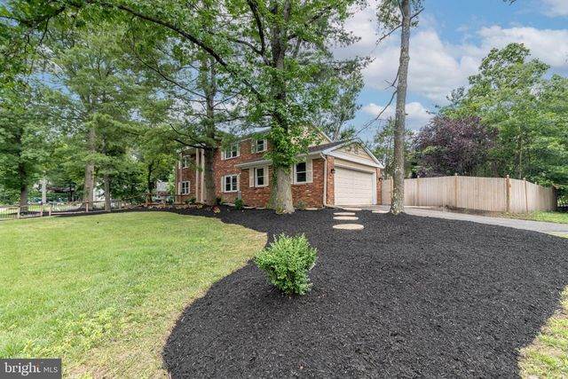 1800 LARK LN, Cherry Hill, NJ 08003