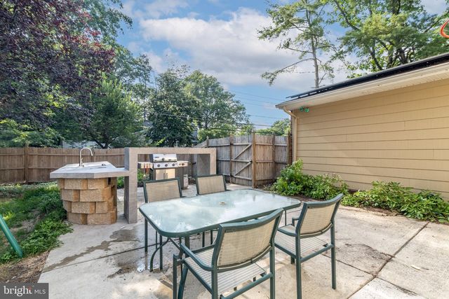 1800 LARK LN, Cherry Hill, NJ 08003