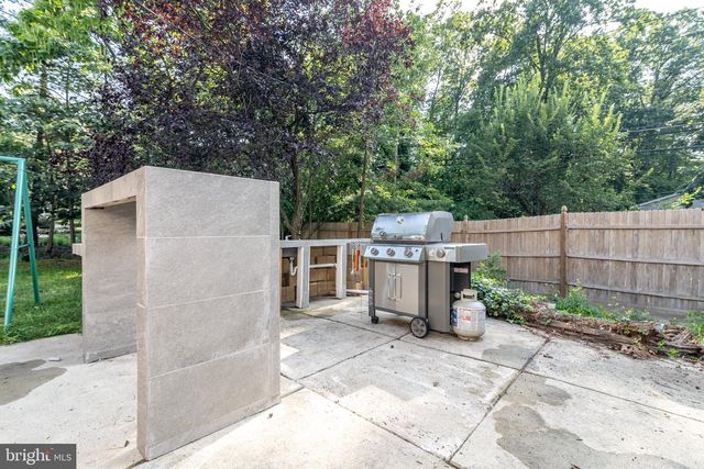 1800 LARK LN, Cherry Hill, NJ 08003