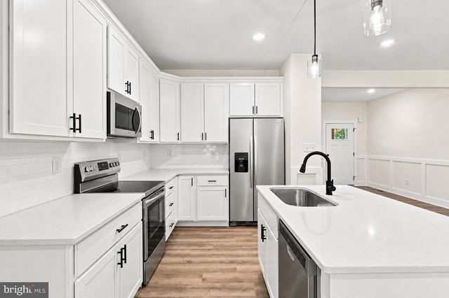 43 SPRUCE LN, Berkeley Springs, WV 25411