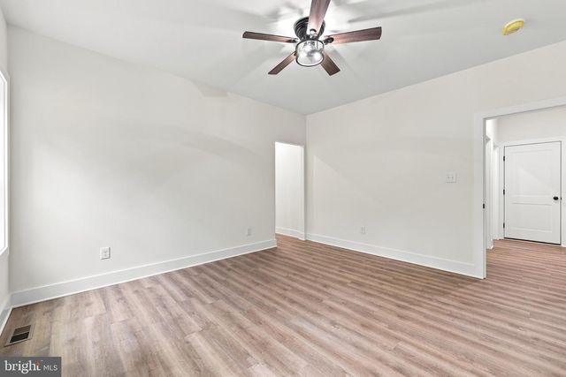43 SPRUCE LN, Berkeley Springs, WV 25411