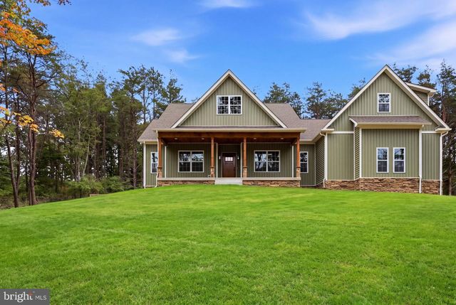 43 SPRUCE LN, Berkeley Springs, WV 25411