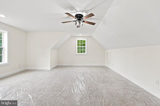 43 SPRUCE LN, Berkeley Springs, WV 25411