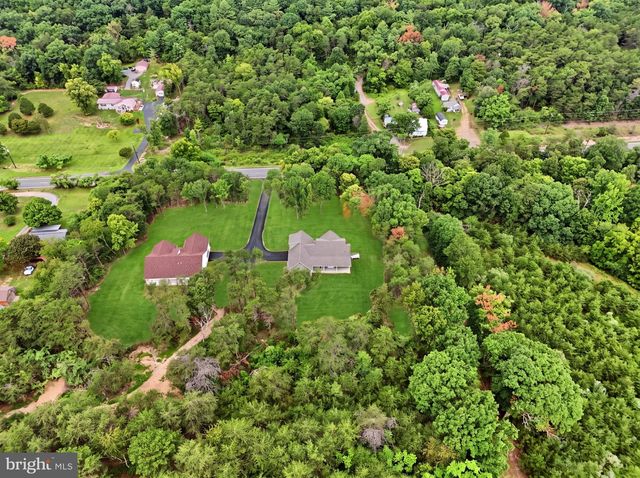 43 SPRUCE LN, Berkeley Springs, WV 25411