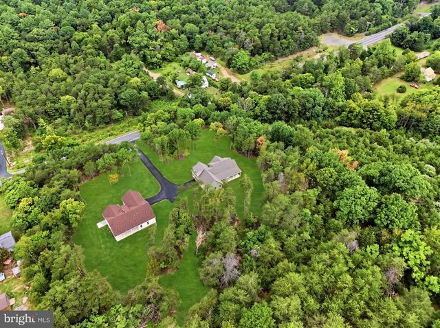 43 SPRUCE LN, Berkeley Springs, WV 25411
