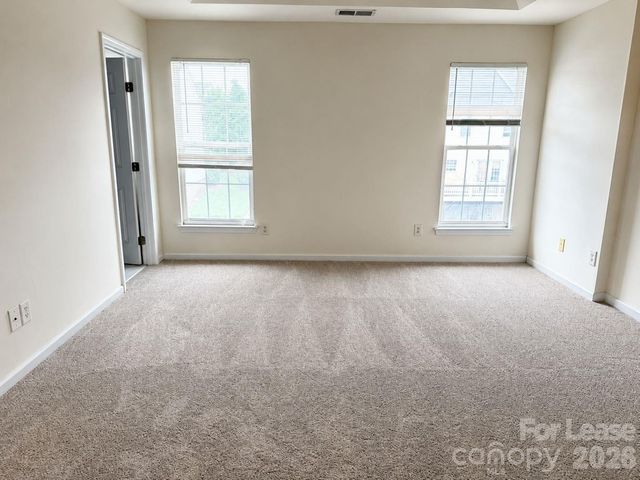 913 Tiger Lane, Charlotte, NC 28262