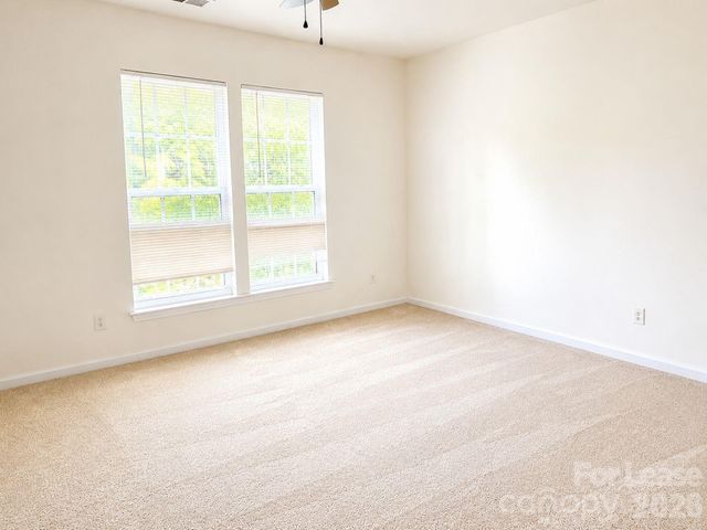 913 Tiger Lane, Charlotte, NC 28262