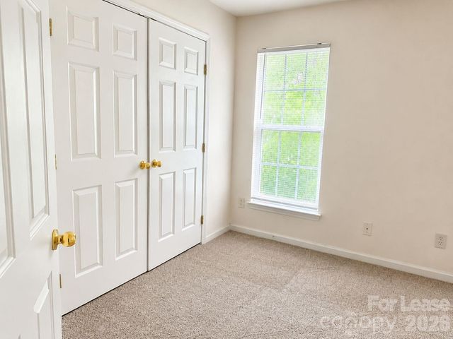 913 Tiger Lane, Charlotte, NC 28262