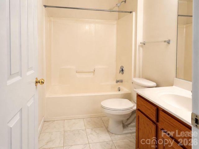 913 Tiger Lane, Charlotte, NC 28262