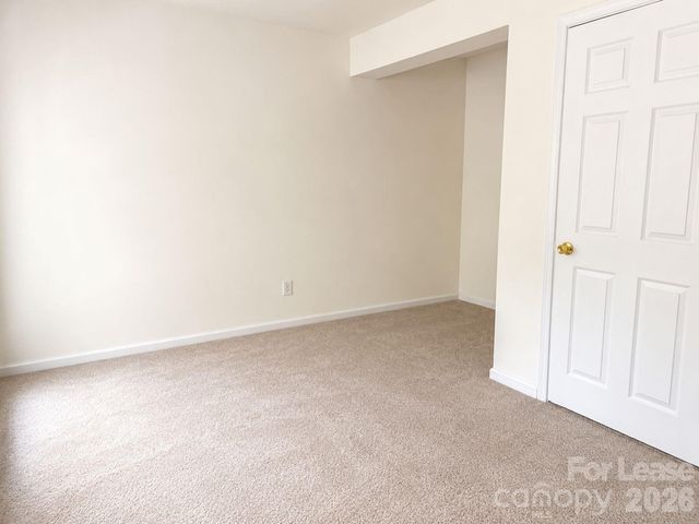 913 Tiger Lane, Charlotte, NC 28262