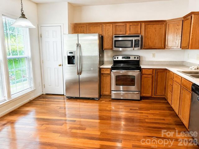 913 Tiger Lane, Charlotte, NC 28262
