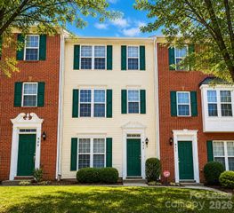 913 Tiger Lane, Charlotte, NC 28262