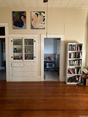 2424 Buena Vista, San Antonio, TX 78207