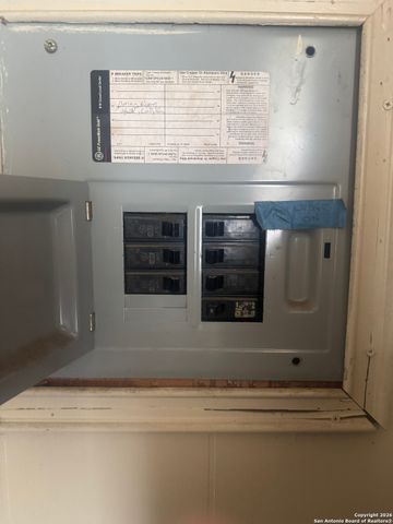 2424 Buena Vista, San Antonio, TX 78207