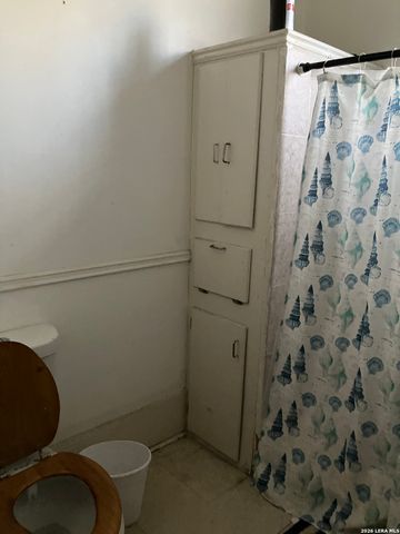 2424 Buena Vista, San Antonio, TX 78207