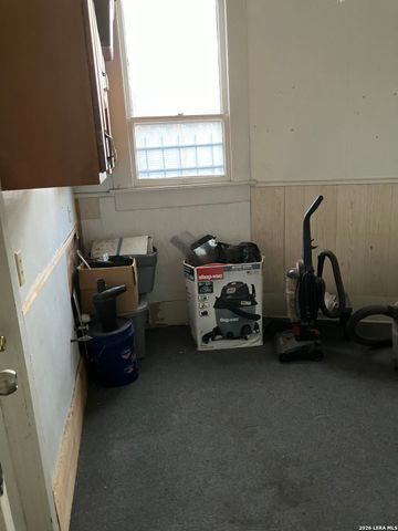 2424 Buena Vista, San Antonio, TX 78207