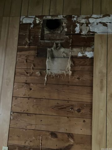 2424 Buena Vista, San Antonio, TX 78207