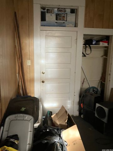 2424 Buena Vista, San Antonio, TX 78207