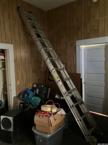 2424 Buena Vista, San Antonio, TX 78207