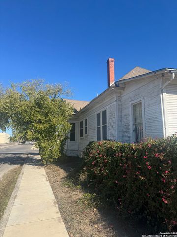 2424 Buena Vista, San Antonio, TX 78207