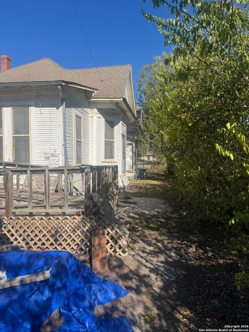 2424 Buena Vista, San Antonio, TX 78207