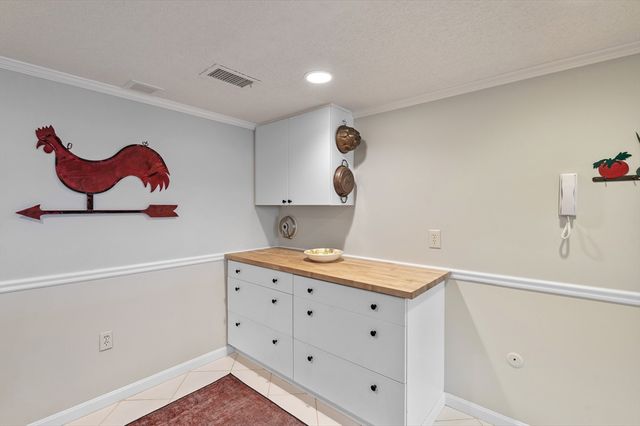 18 America Way 1, Salem, MA 01970