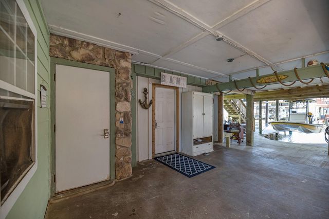 518 Marine Way, Freeport, TX 77541