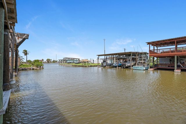 518 Marine Way, Freeport, TX 77541