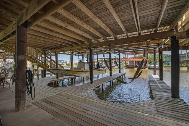 518 Marine Way, Freeport, TX 77541