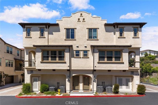 200 Winterbrook, Lake Forest, CA 92610