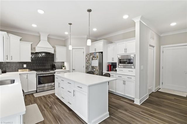 158 Medinah Drive, Winston-salem, NC 27107