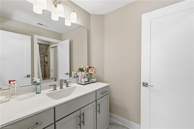 158 Medinah Drive, Winston-salem, NC 27107