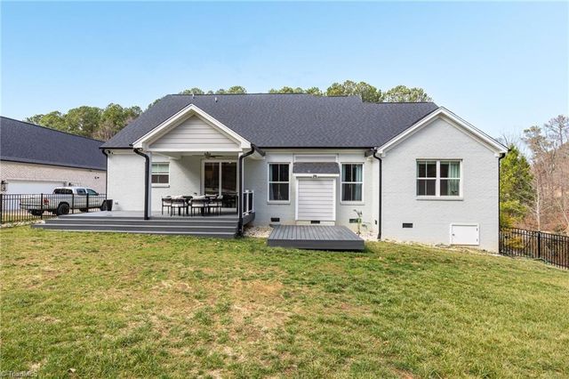 158 Medinah Drive, Winston-salem, NC 27107