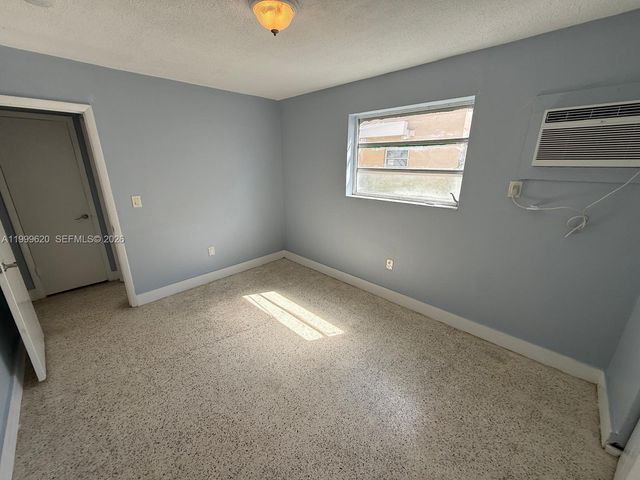 1646 NW 2nd St 2, Miami, FL 33125