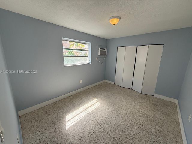 1646 NW 2nd St 2, Miami, FL 33125