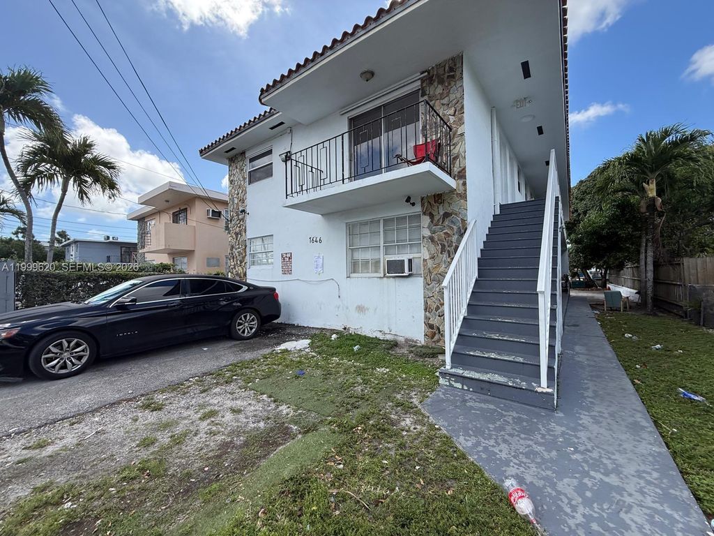 1646 NW 2nd St 2, Miami, FL 33125