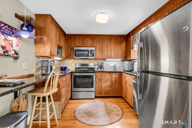 6 Sunrise Ridge, Middlefield, CT 06481