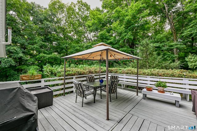 6 Sunrise Ridge, Middlefield, CT 06481