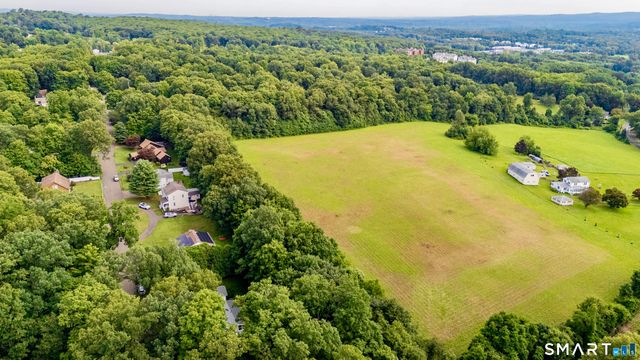 6 Sunrise Ridge, Middlefield, CT 06481