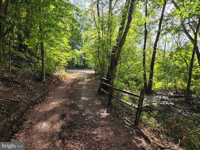 231 PORCHES MILL RD, Swedesboro, NJ 08085