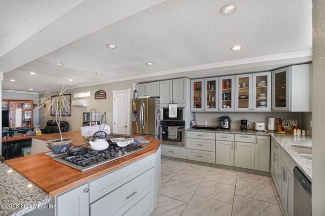 6964 RAMOTH Drive, Jacksonville, FL 32226