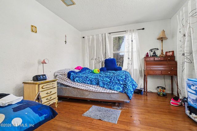 6964 RAMOTH Drive, Jacksonville, FL 32226